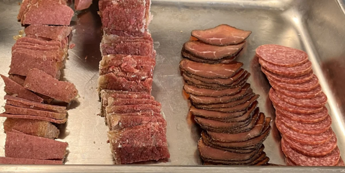 Kostproben Welsh Black Fleisch im Betrieb der Familie Rechten